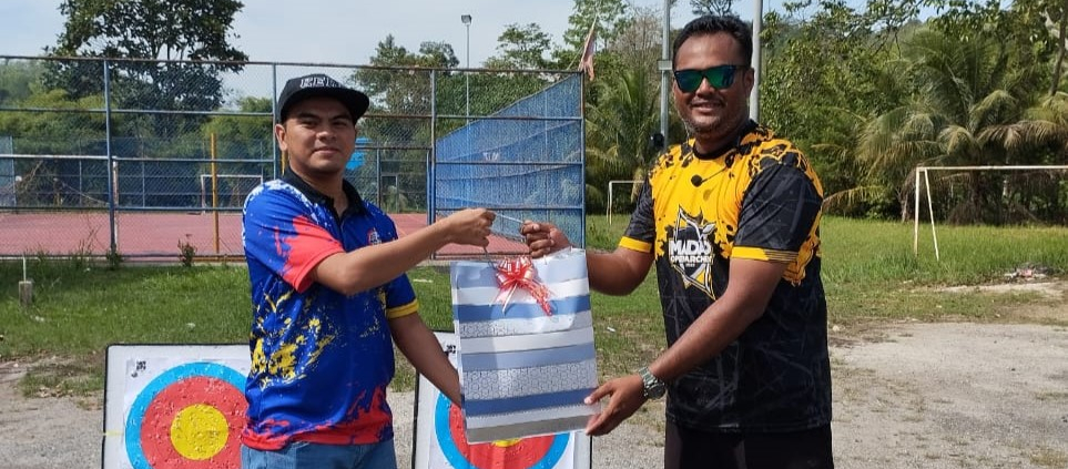 AKTIVITI MEMANAH KEPADA ANAK-ANAK DESA KEDA KLEDANG SEMPENA CUTI SEKOLAH