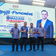 KOLEJ KEDA TERIMA ANUGERAH LIMA BINTANG PENARAFAN TUNGGAL PROGRAM TVET