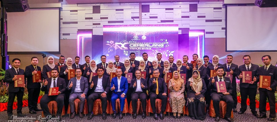33 PEGAWAI KEDA DIRAI TERIMA ANUGERAH PERKHIDMATAN CEMERLANG (APC)