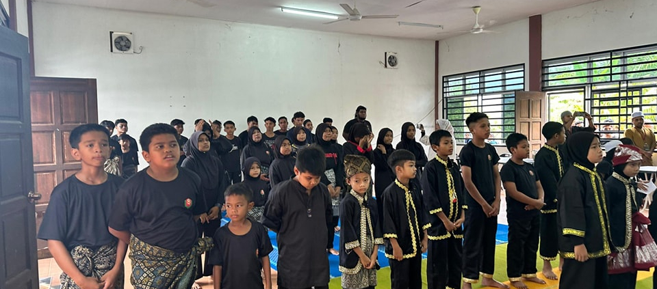 DESA KEDA TELAGA BATU LAHIR 100 PESILAT BAHARU