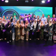 PEGAWAI KEDA TIMBA ILMU LAWATAN KE KOMPLEKS KARANGKRAF