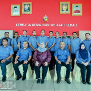 TIMBALAN MENTERI KKDW SANTUNI WARGA KERJA KEDA