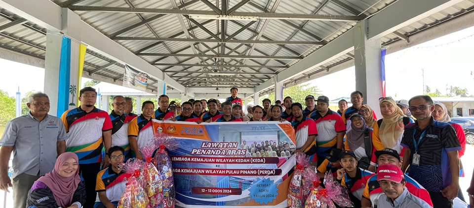 KAKITANGAN KEDA MELAWAT AGROTOURISM LABUH BANTING