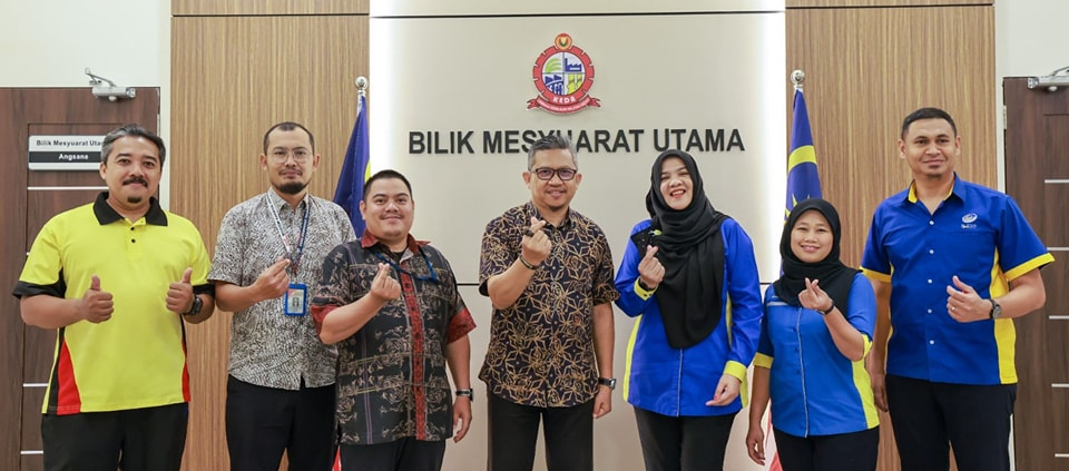 KEDA TERIMA KUNJUNG HORMAT DARI PUSAT KOMUNIKASI KORPORAT UniMAP