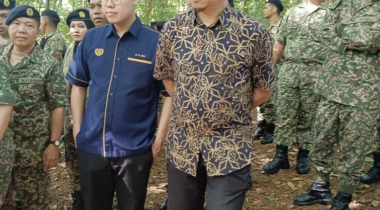LAWATAN JAKPAW DAN ANGGOTA SUKARELA REJ 513 (AW) KE SURVIVAL VILLAGE 19 RAMD (MEK)