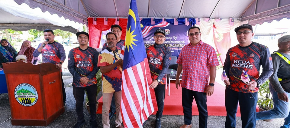 KONVOI SEMARAK KASIH HARI MALAYSIA BERAKHIR DI DESA KEDA ULU BAKAI