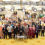 KEDA RAIH ANUGERAH MENTOR MENTEE TERBAIK SEMPENA HARI PSIKOLOGI DAN SIMPOSIUM AKRAB KKDW