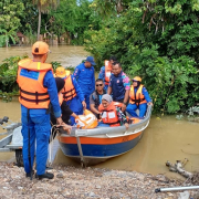 HARI KETIGA : KEDA TERUS PERGIAT BANTU URUS MANGSA BANJIR DI KEDAH