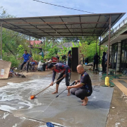 SKUAD IHSAN MADANI KEDA SEMANGAT BANTU RAKAN TERKESAN BANJIR