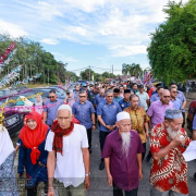 KEDA RAI TRADISI BERKHATAN BERAMAI-RAMAI