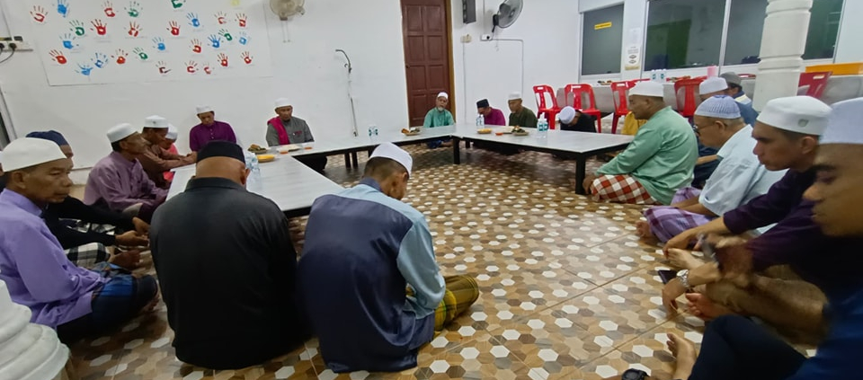 HIDUPKAN AMALAN BERBUKA PUASA BERJEMAAH DI DESA KEDA SUNGAI TENGAS